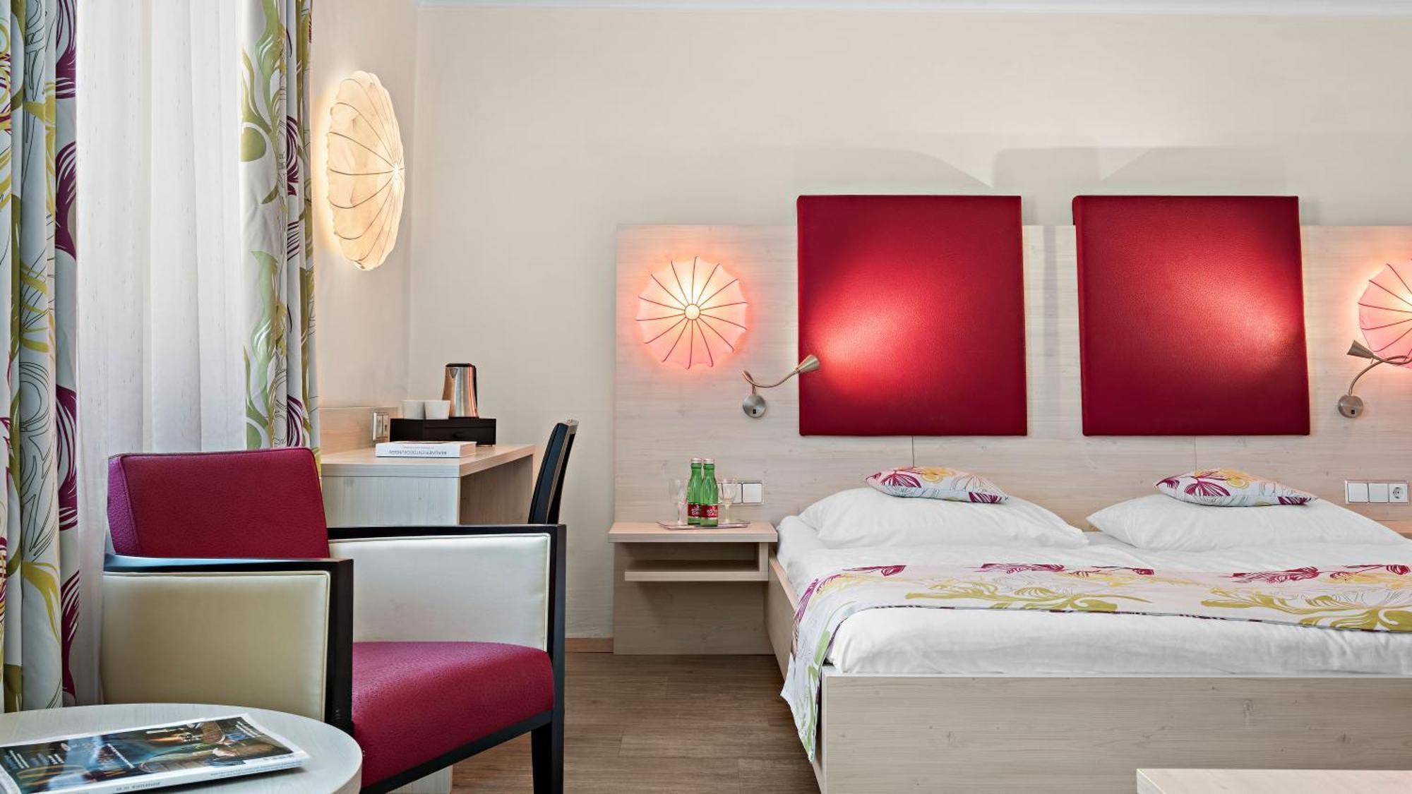 Ambiance Hotel - Braunau - Simbach ブラウナウ・アム・イン エクステリア 写真