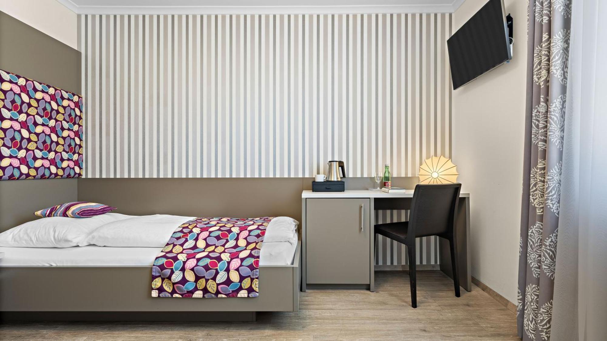 Ambiance Hotel - Braunau - Simbach ブラウナウ・アム・イン エクステリア 写真
